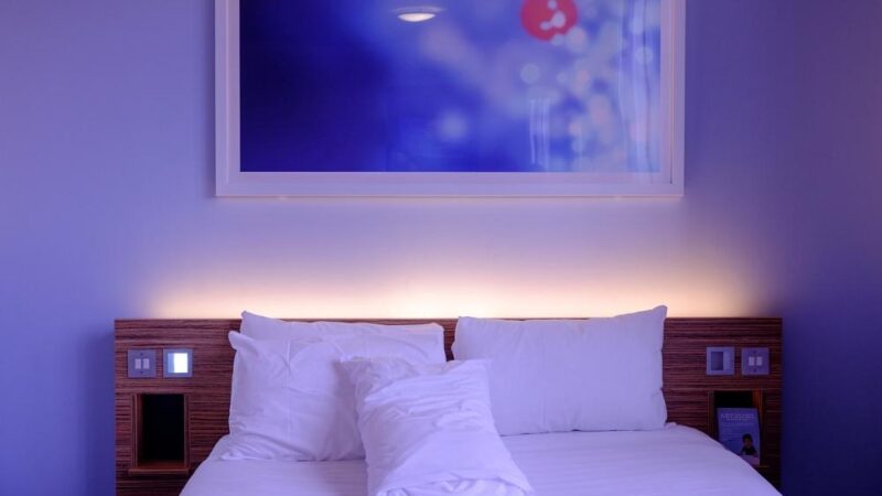 Jak optycznie powiększyć pomieszczenie? Sprytne triki dla każdego wnętrza