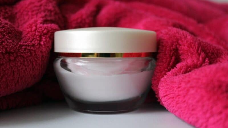 Jakich naturalnych składników unikać w pielęgnacji skóry?