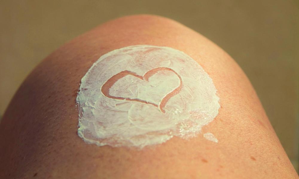 Ranking naturalnych kremów do twarzy: Wybierz najlepszy dla swojej skóry